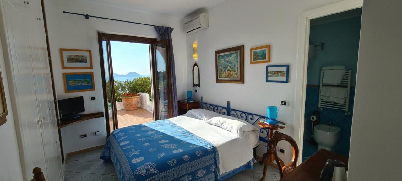 Camera Matrimoniale/Doppia con Letti Singoli con Vista Mare